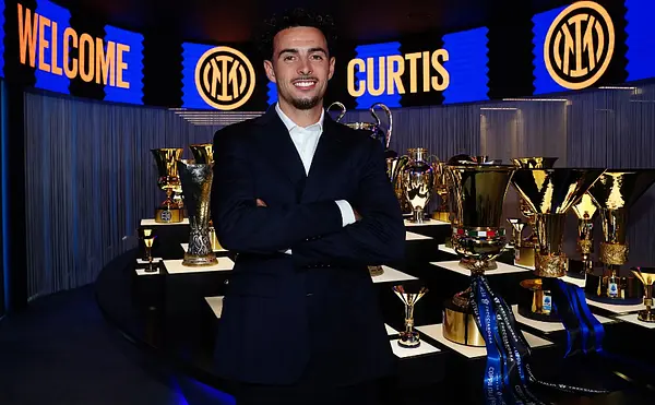 OFICJALNIE - Curtis Jones zawodnikiem Interu!